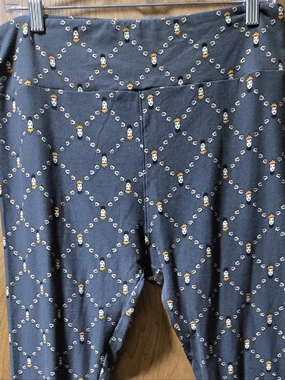 Evil Queen & Poison Apple Lularoe TC Leggings Outfit w/Coordinated Zenana Dress